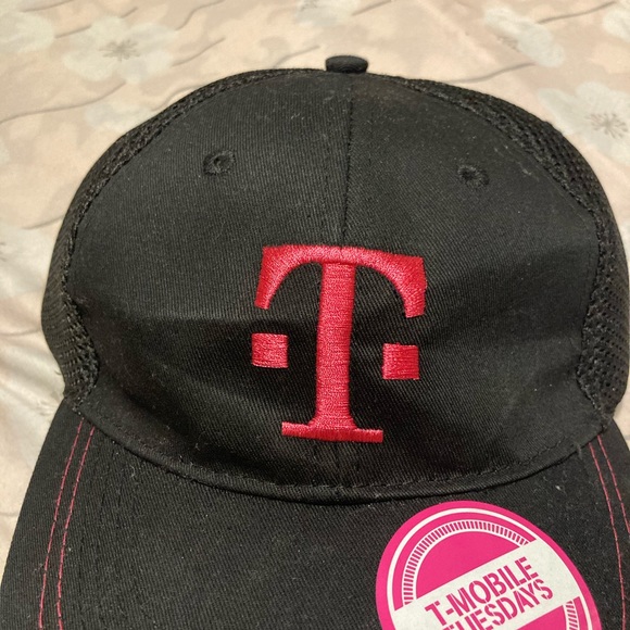 T-Mobile hat - Picture 3 of 3